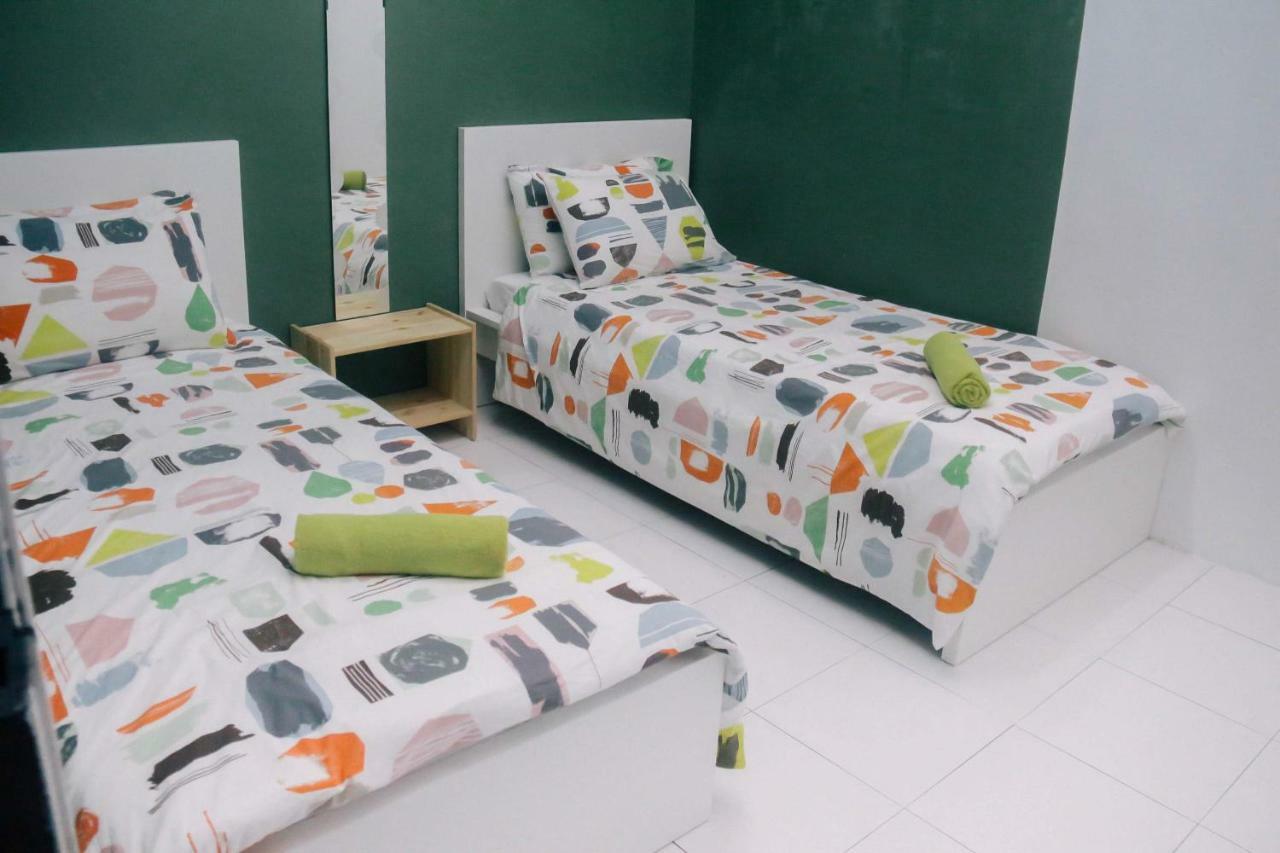 Thedaun Homestay Seri Iskandar, Perak Exteriör bild