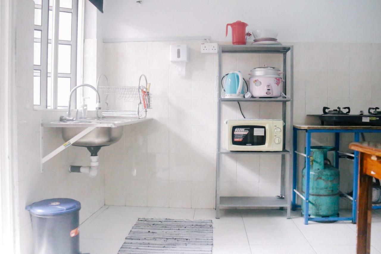Thedaun Homestay Seri Iskandar, Perak Exteriör bild